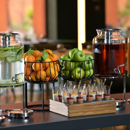 Doubletree By Hilton Ben Guerir Hotel & Residences Benguerir Екстериор снимка