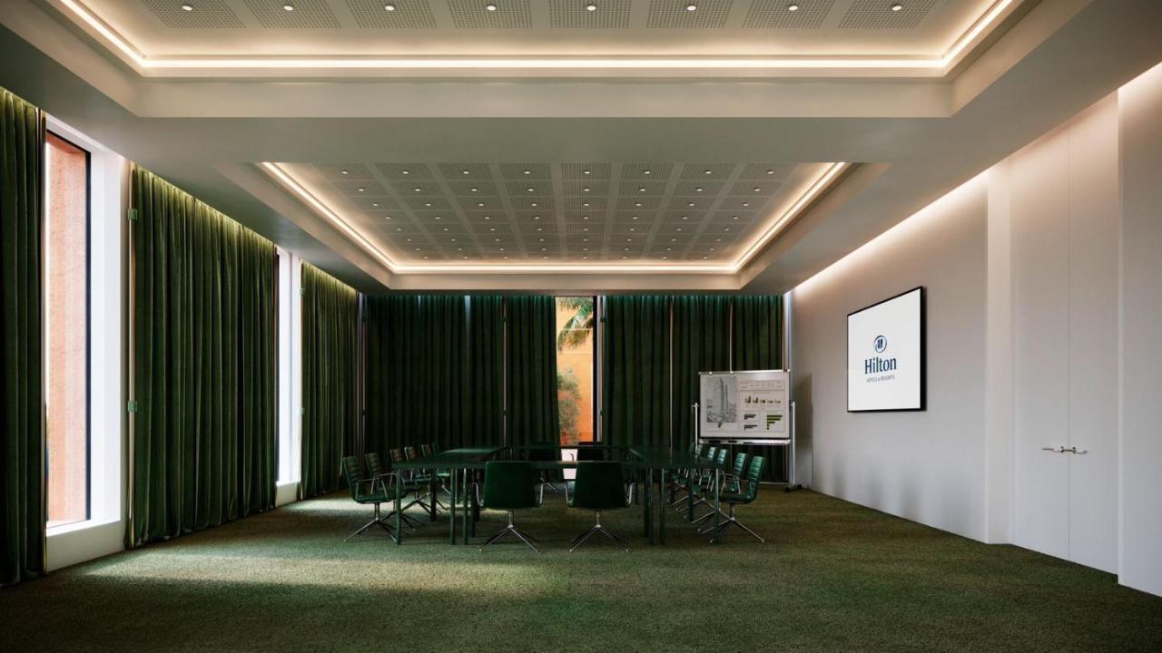 Doubletree By Hilton Ben Guerir Hotel & Residences Benguerir Екстериор снимка